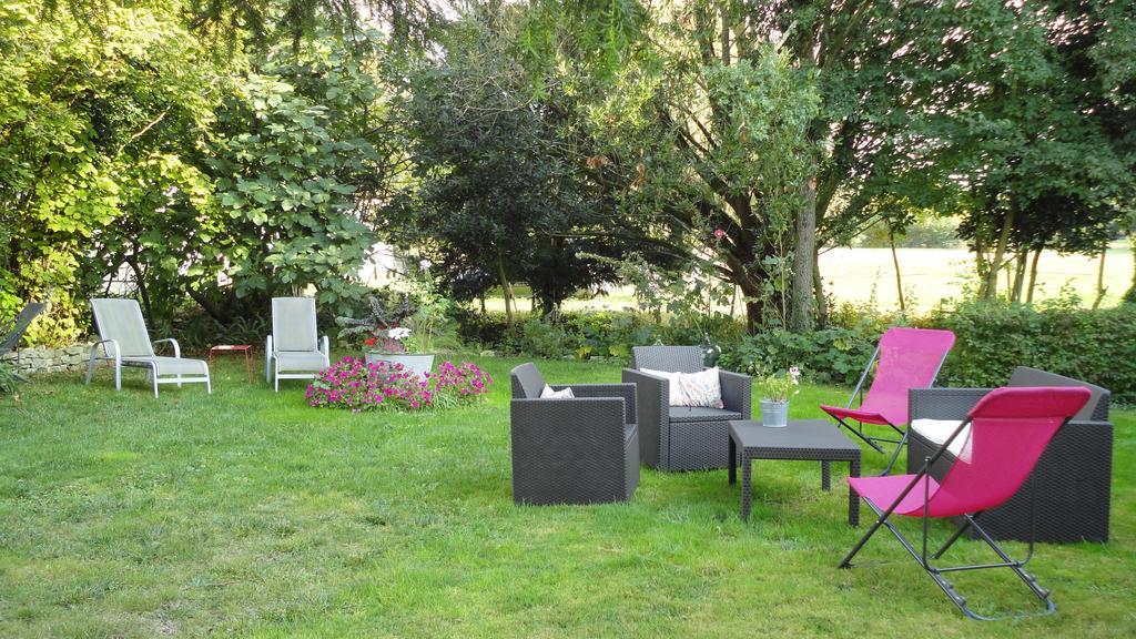 Les 2 Madeleine Bed and Breakfast Saint-Saturnin-du-Bois Eksteriør billede