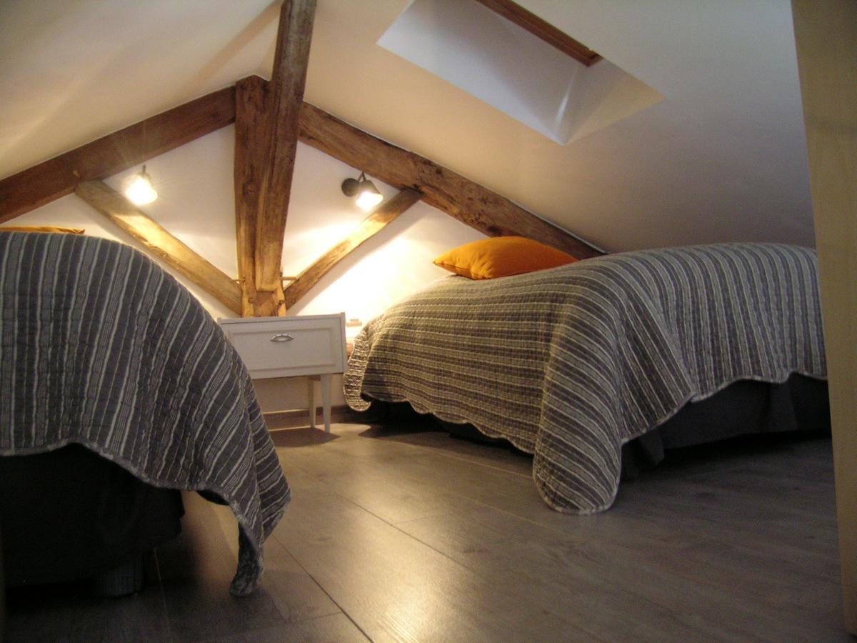 Les 2 Madeleine Bed and Breakfast Saint-Saturnin-du-Bois Eksteriør billede