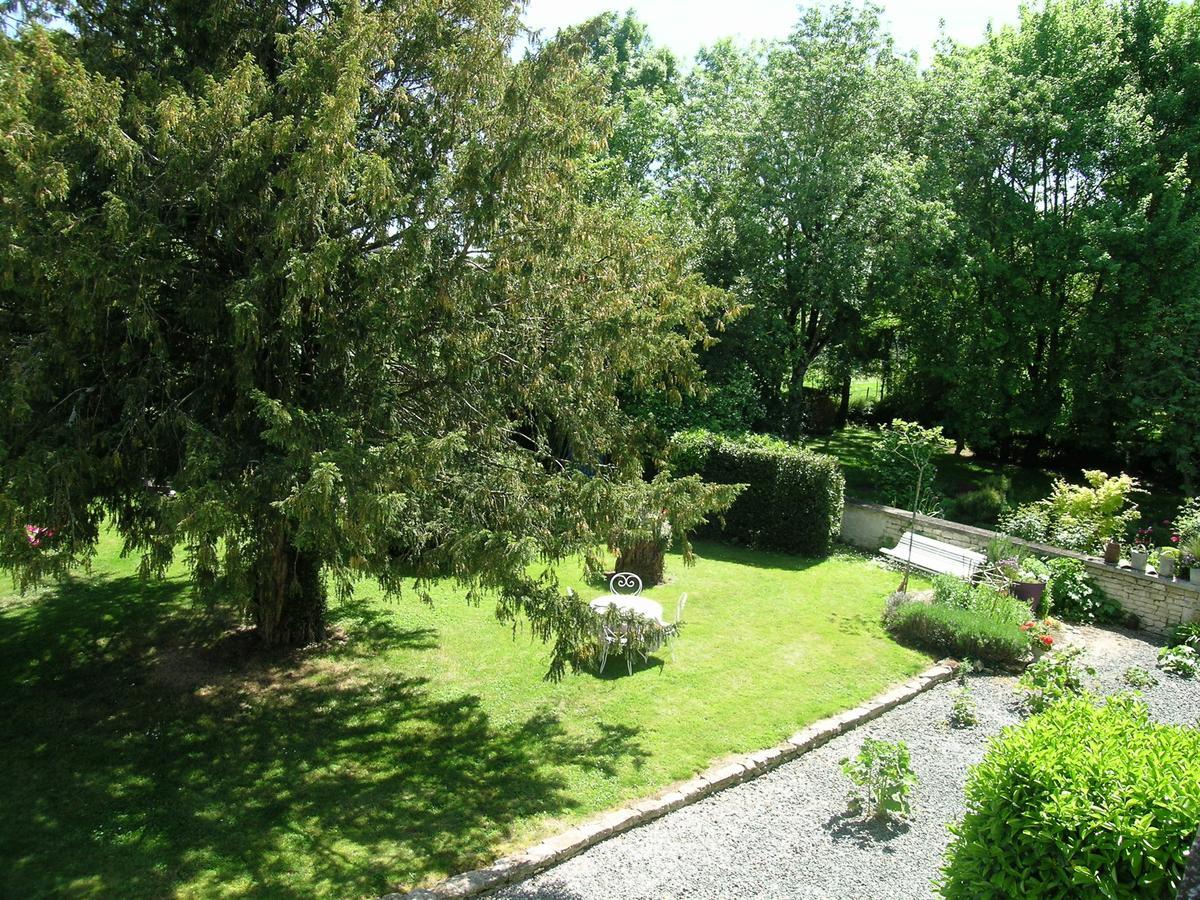 Les 2 Madeleine Bed and Breakfast Saint-Saturnin-du-Bois Eksteriør billede