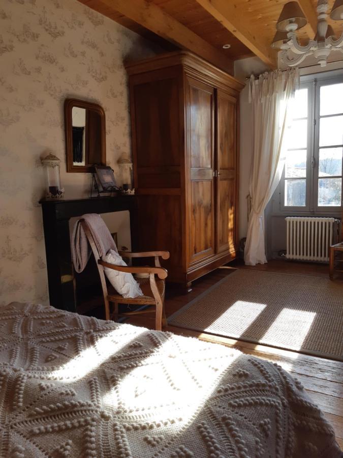 Les 2 Madeleine Bed and Breakfast Saint-Saturnin-du-Bois Eksteriør billede